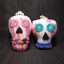 Load image into Gallery viewer, Plush Sugar Skull Ornament Set
