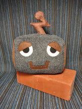 Load image into Gallery viewer, &quot;Ricky&quot; Plush Bot
