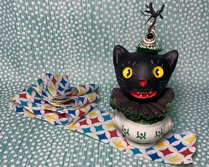Kitty in a Cup Totem - Green Black