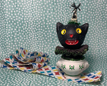 Load image into Gallery viewer, Kitty in a Cup Totem - Green Black
