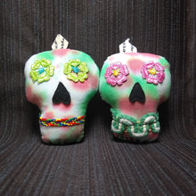 Load image into Gallery viewer, Plush Sugar Skull Ornament Set
